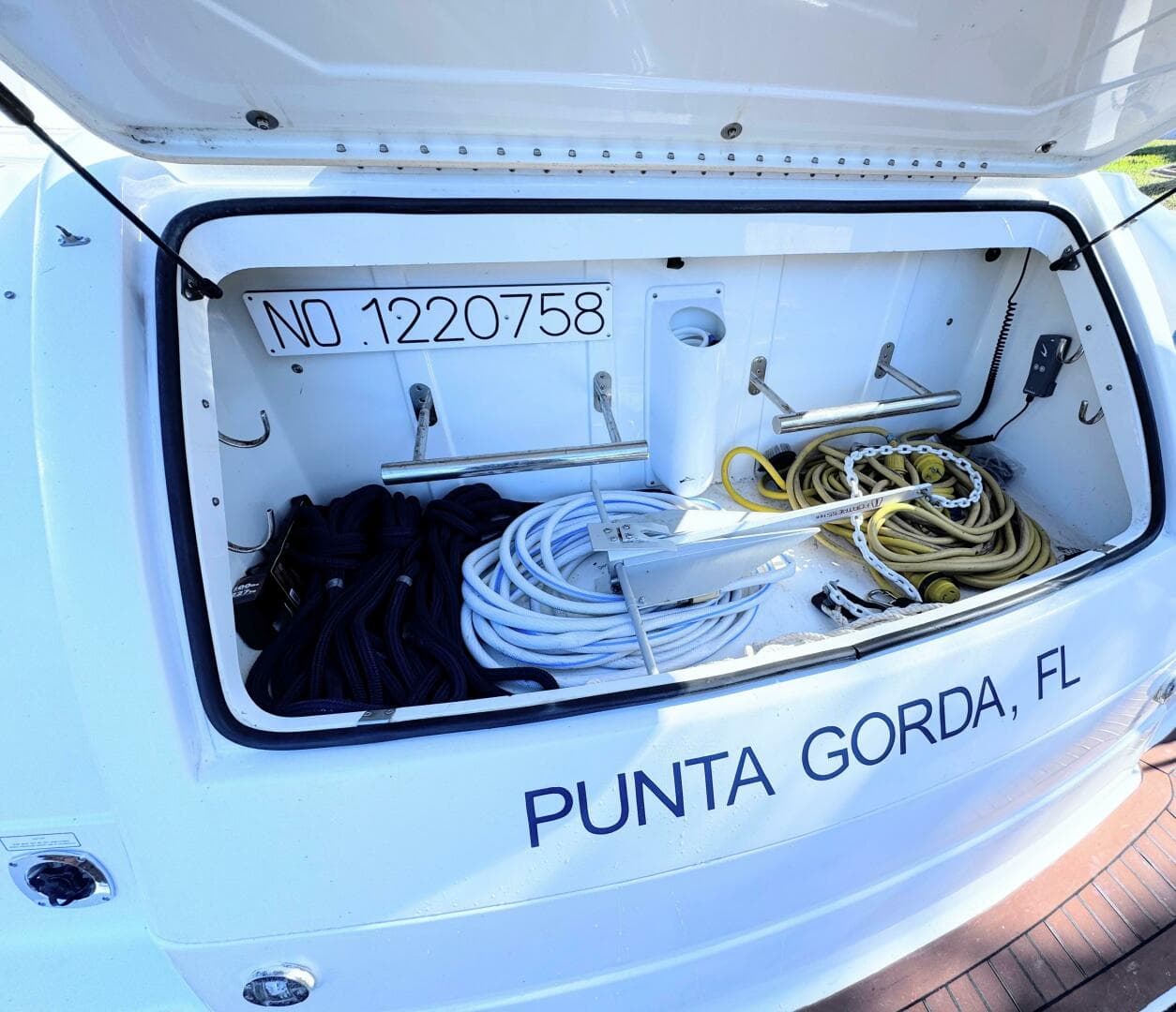 2008 Formula 45 Yacht