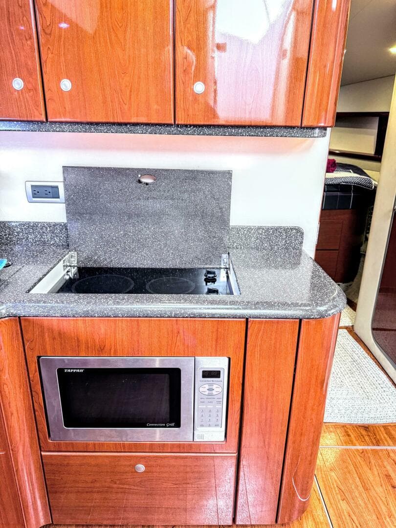 2008 Formula 45 Yacht