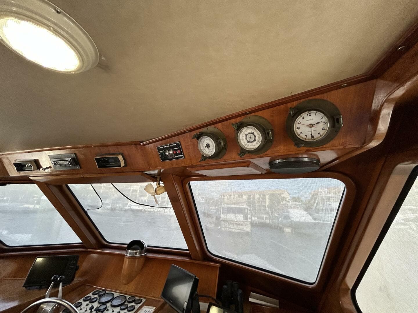 57' DeFever pilothouse overhead electronics