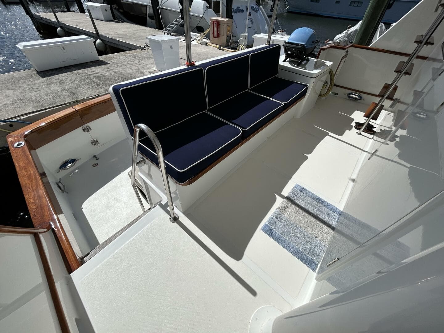 57' DeFever aftdeck2