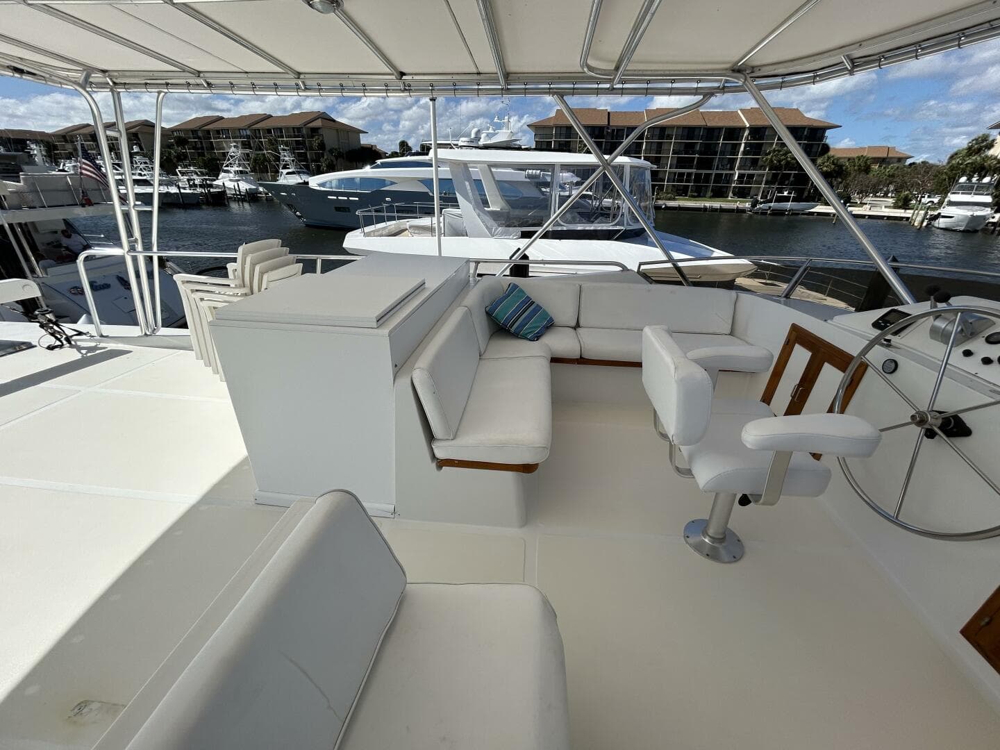 57' DeFever flybridge port