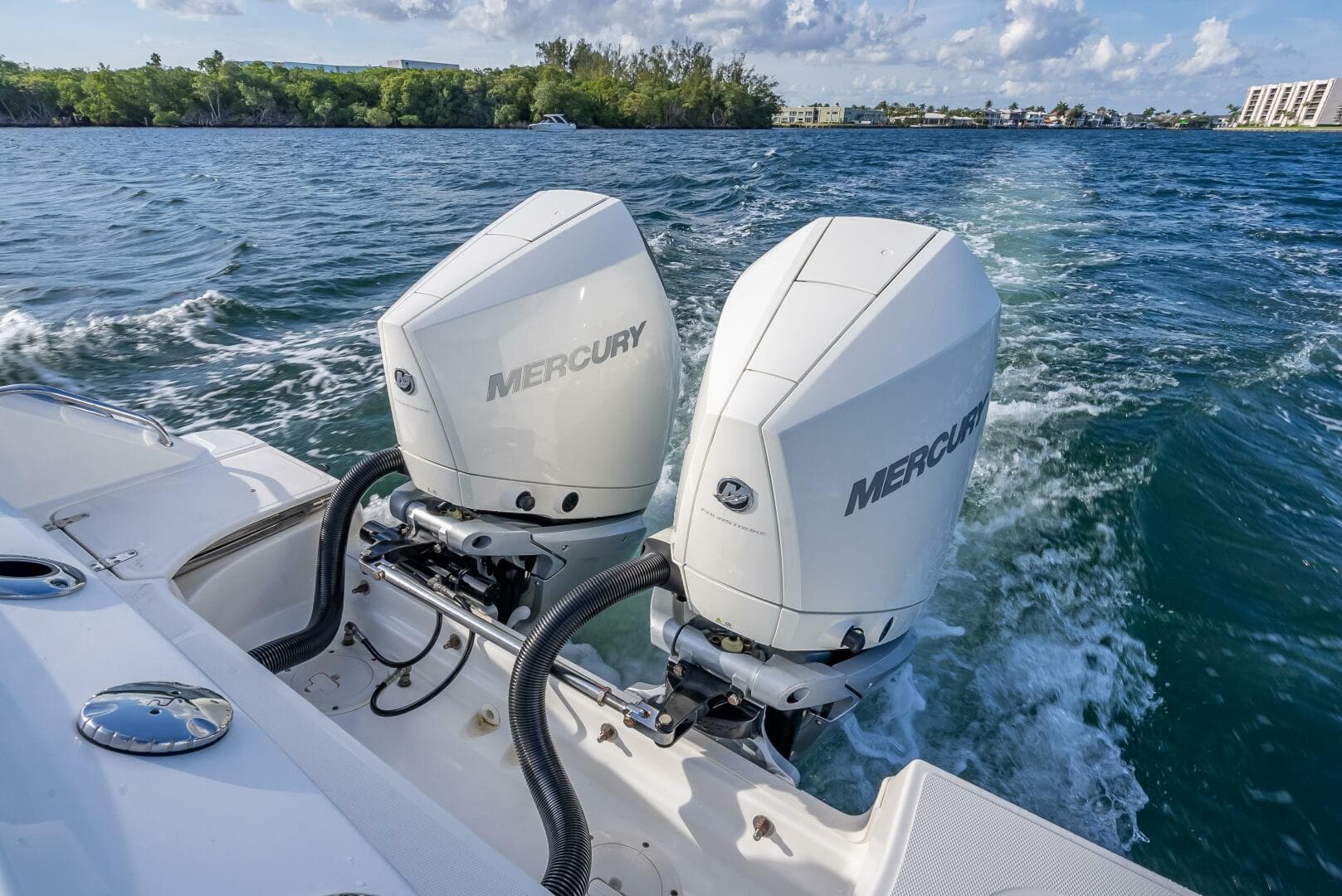2023 Boston Whaler 280 Outrage