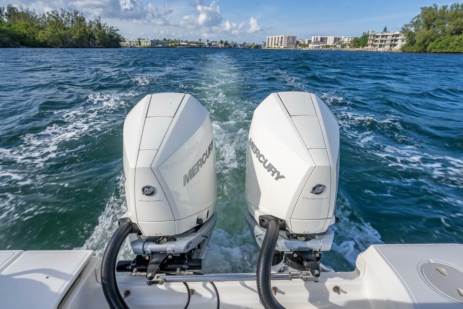 2023 Boston Whaler 280 Outrage