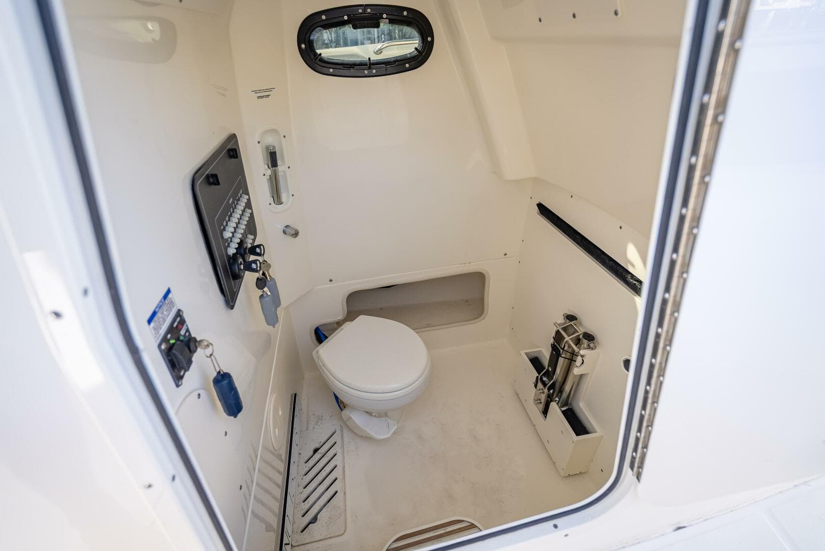 2023 Boston Whaler 280 Outrage