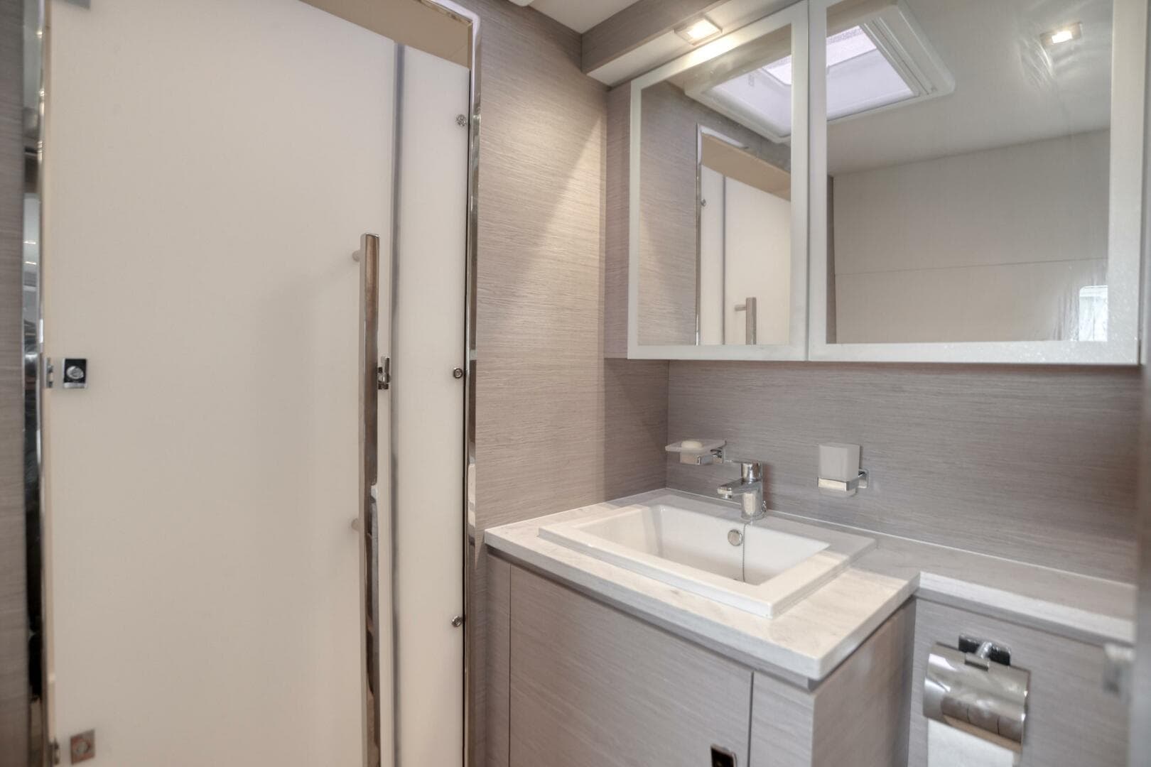 2022 Fountaine Pajot MY6