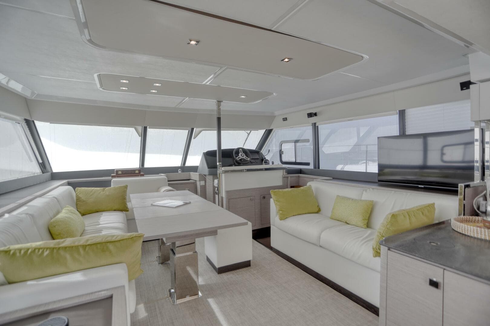 2022 Fountaine Pajot MY6