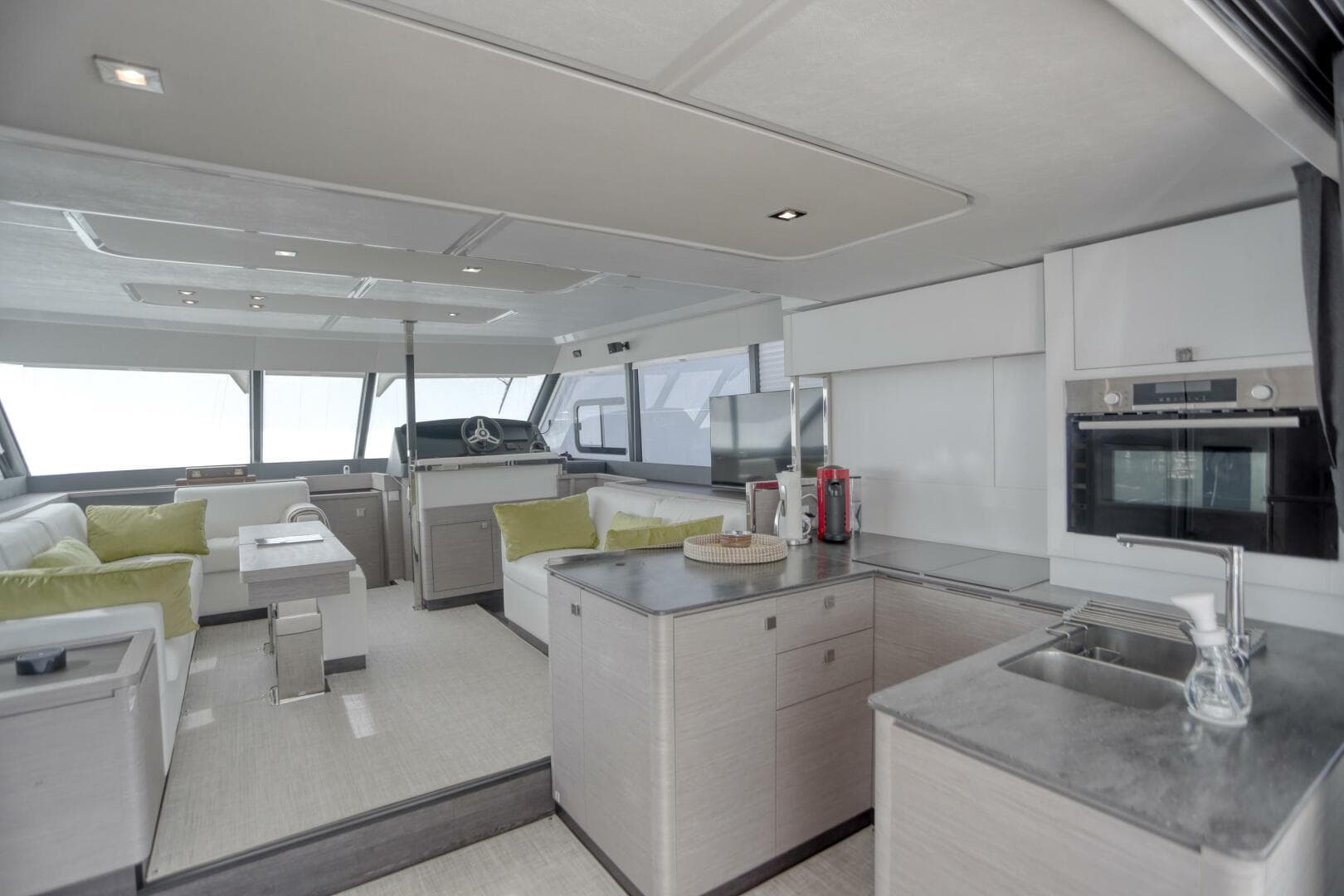 2022 Fountaine Pajot MY6