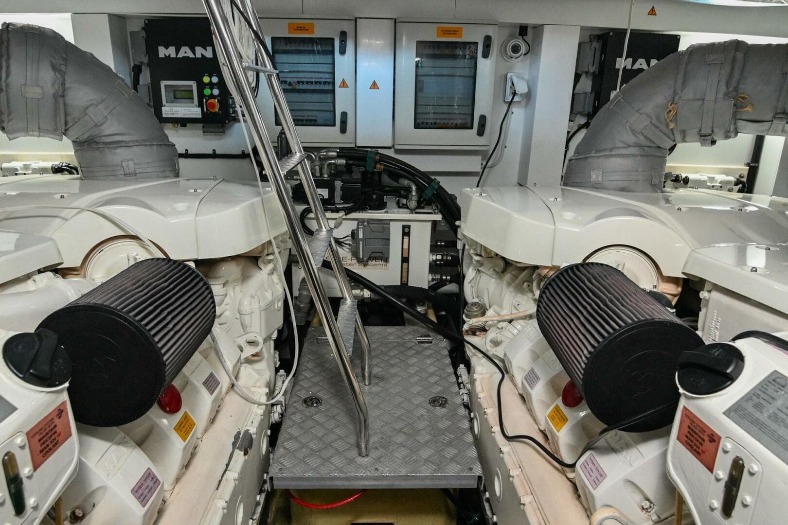 2015 Sunseeker Predator 68