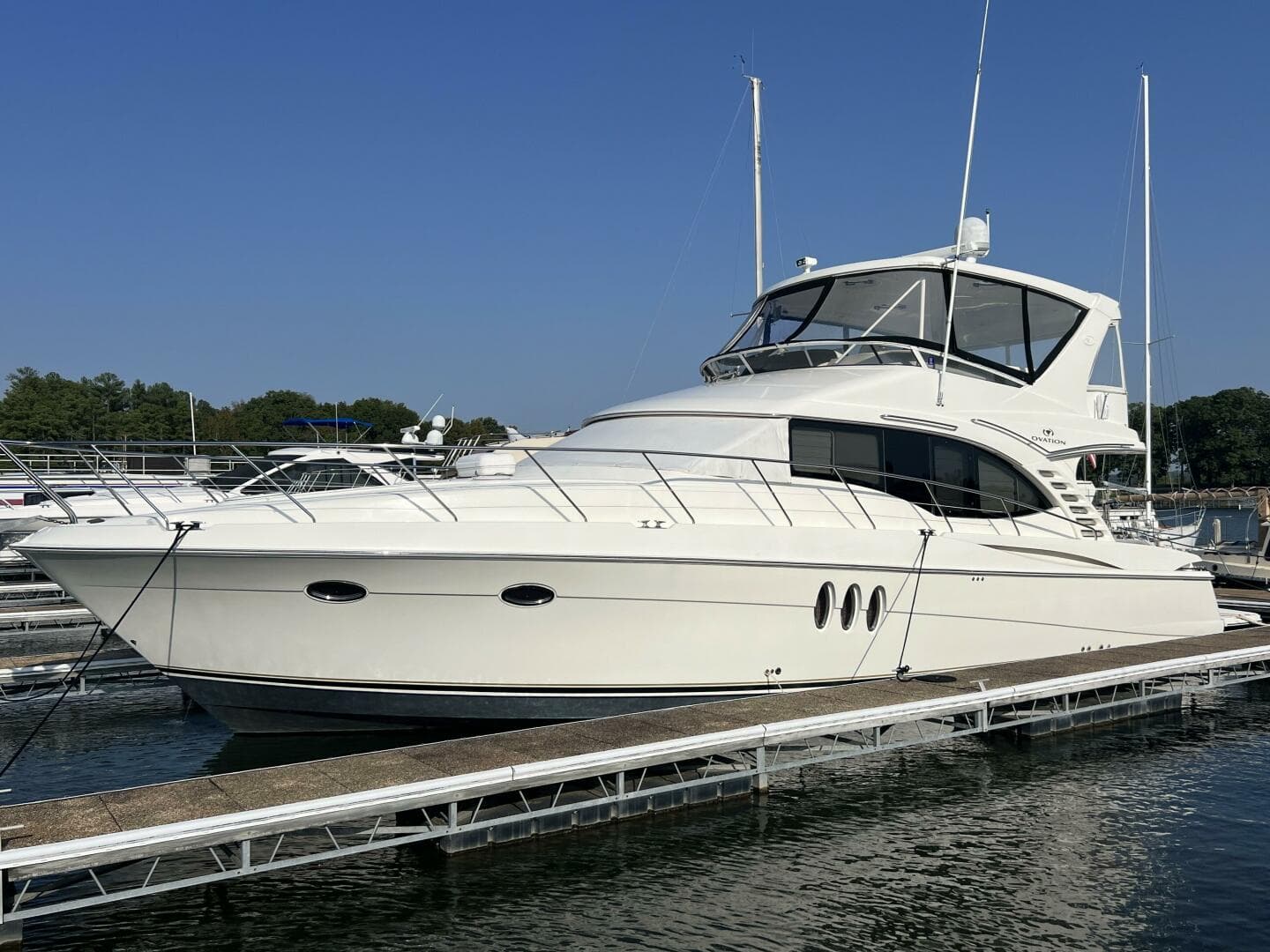 2008 Ovation 52