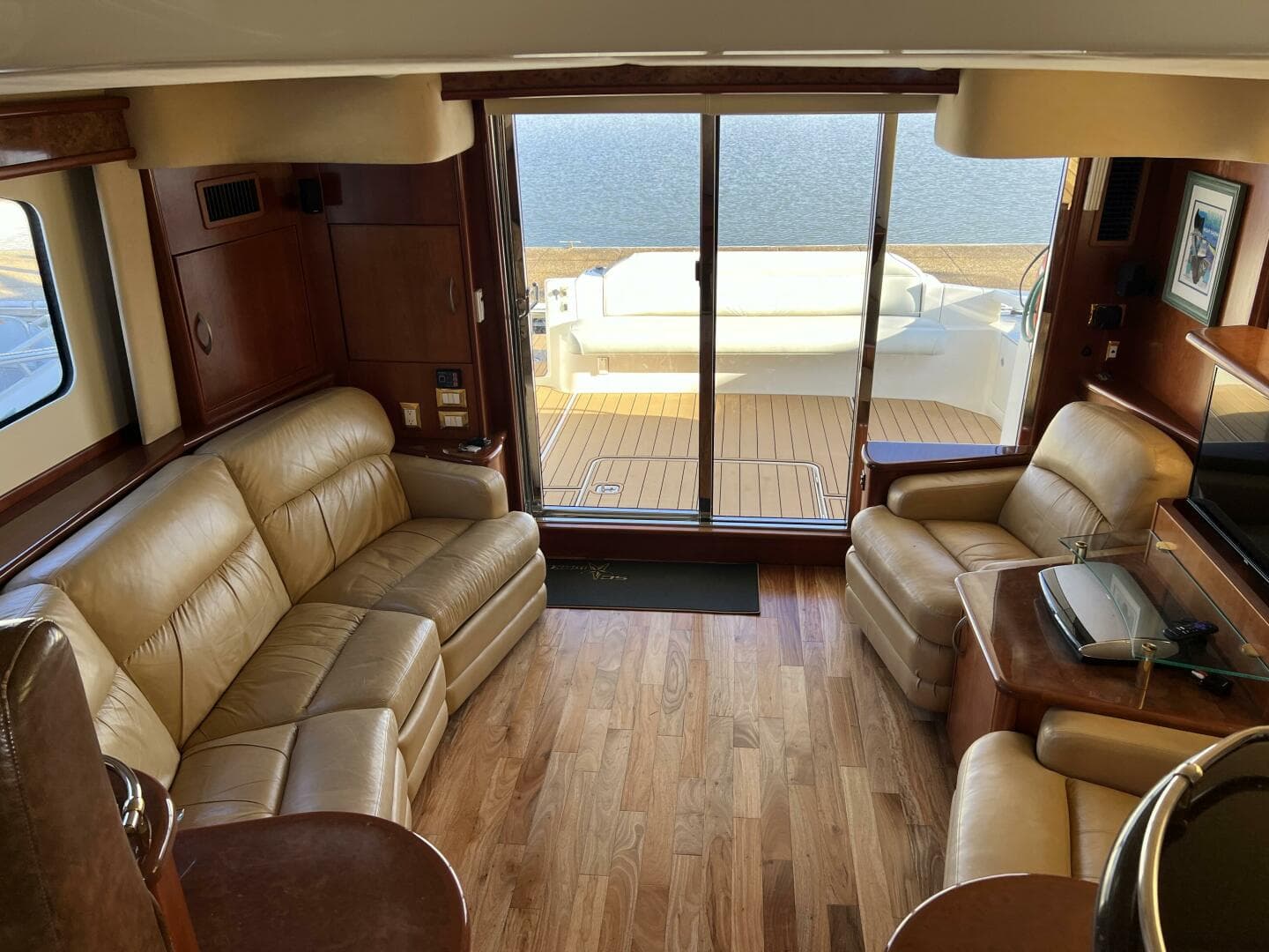2008 Ovation 52