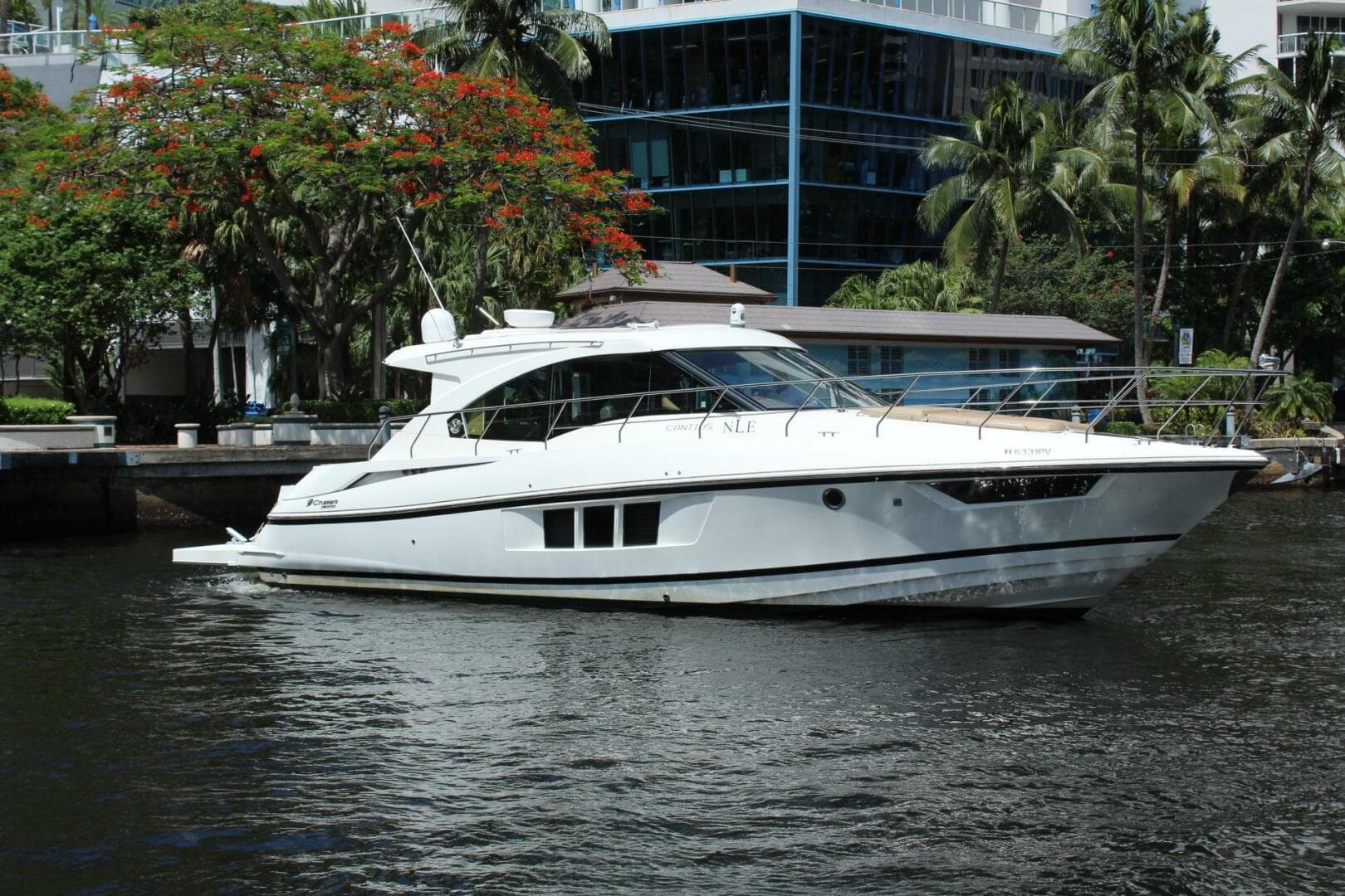 2014 Cruisers Yachts 45 Cantius