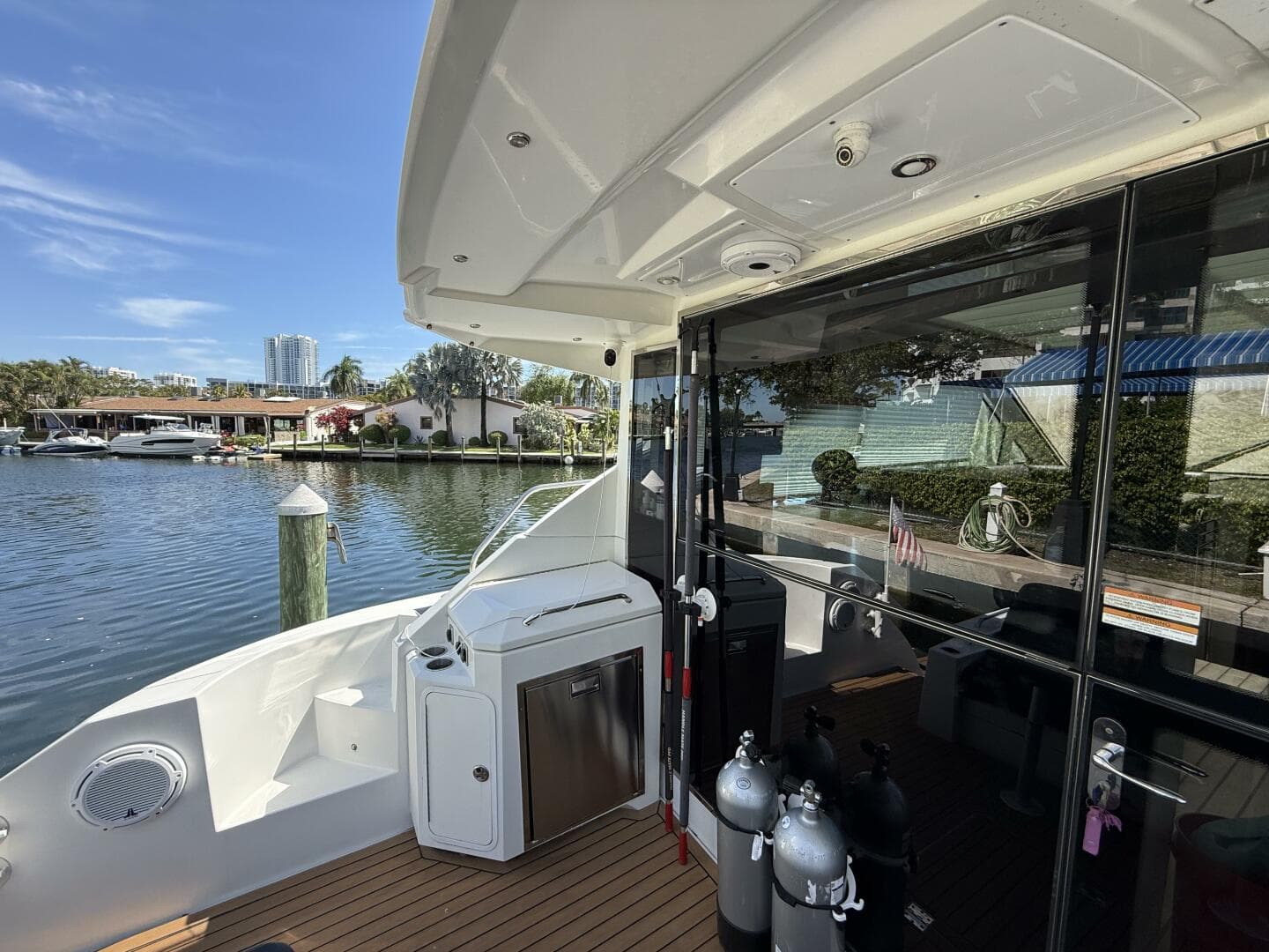 2014 Cruisers Yachts 45 Cantius