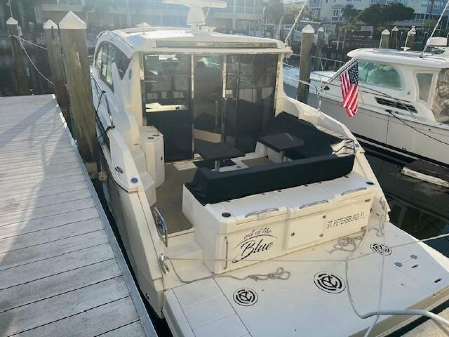 2018 Cruisers Yachts 42 Cantius