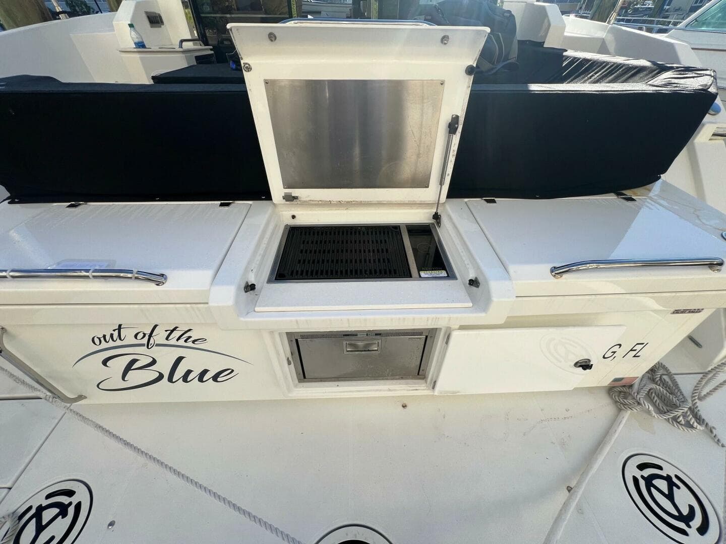 2018 Cruisers Yachts 42 Cantius