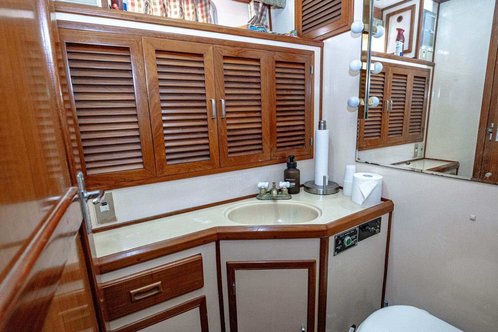 1987 Jefferson Marquessa