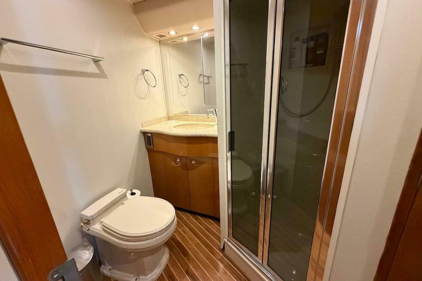 2004 Viking 56 Convertible