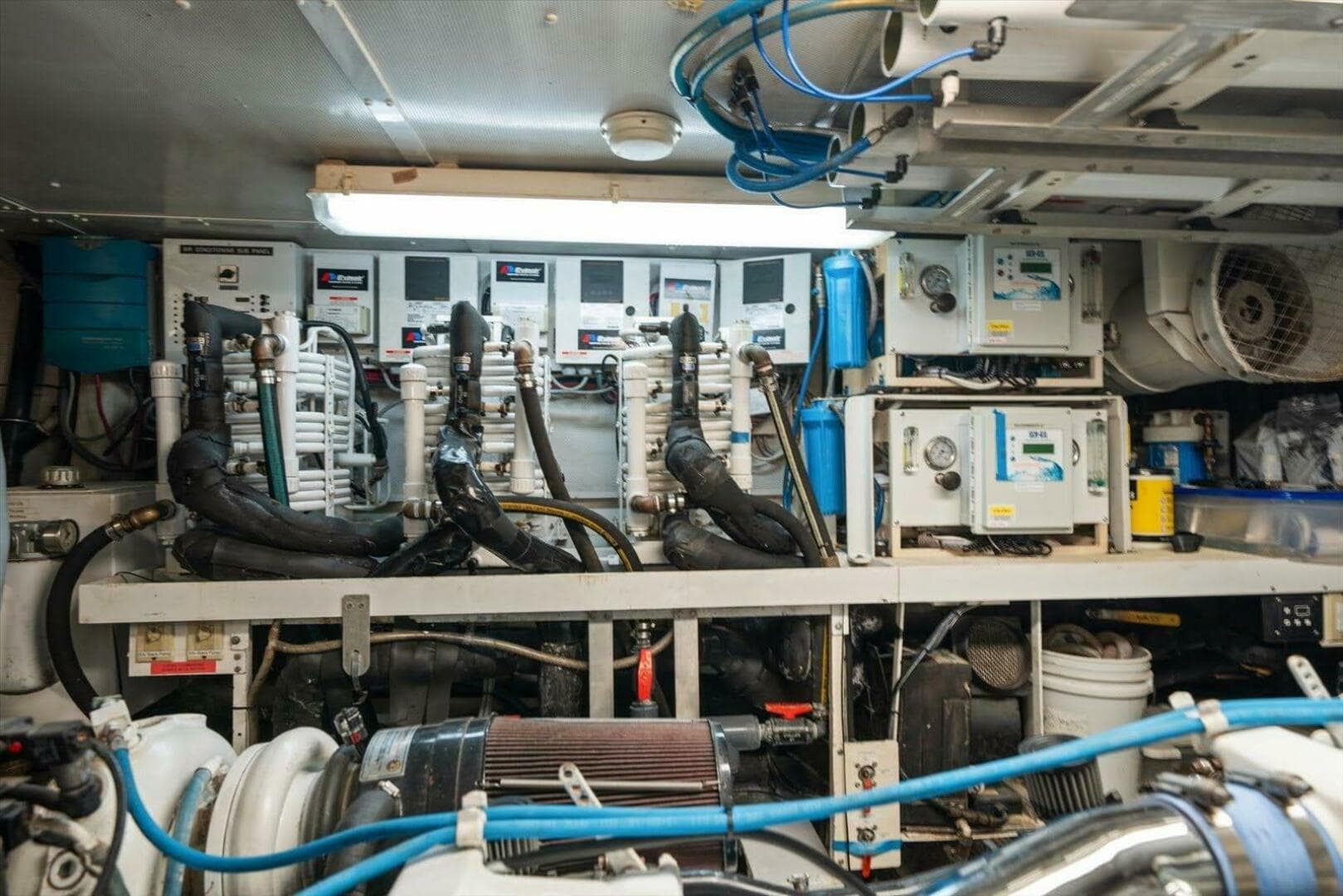 1995 Westport 106 Raised Pilothouse