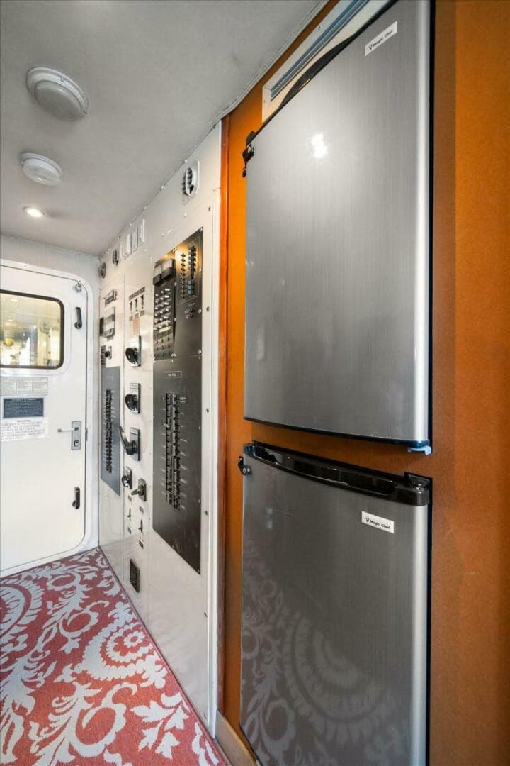 1995 Westport 106 Raised Pilothouse