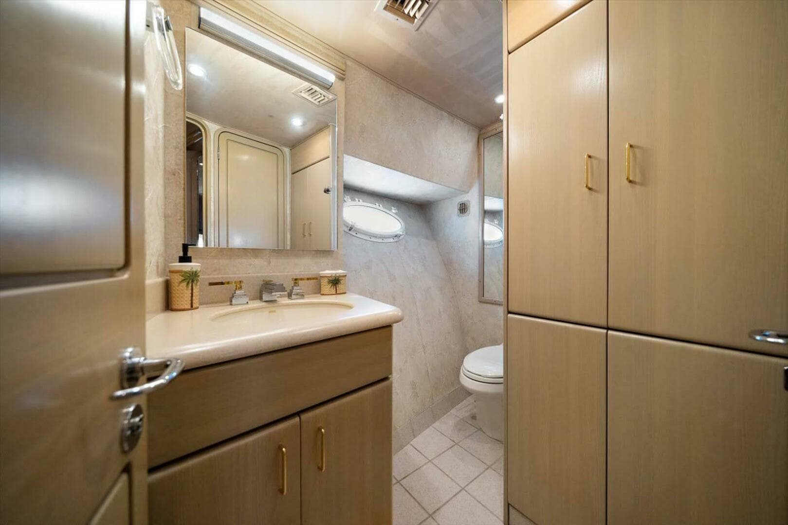 1995 Westport 106 Raised Pilothouse