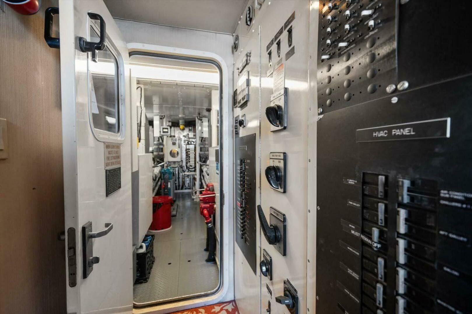 1995 Westport 106 Raised Pilothouse