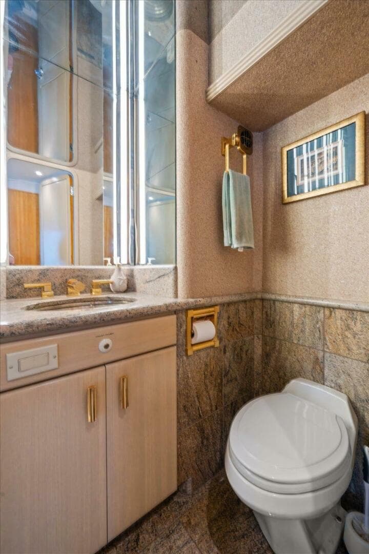 1995 Westport 106 Raised Pilothouse