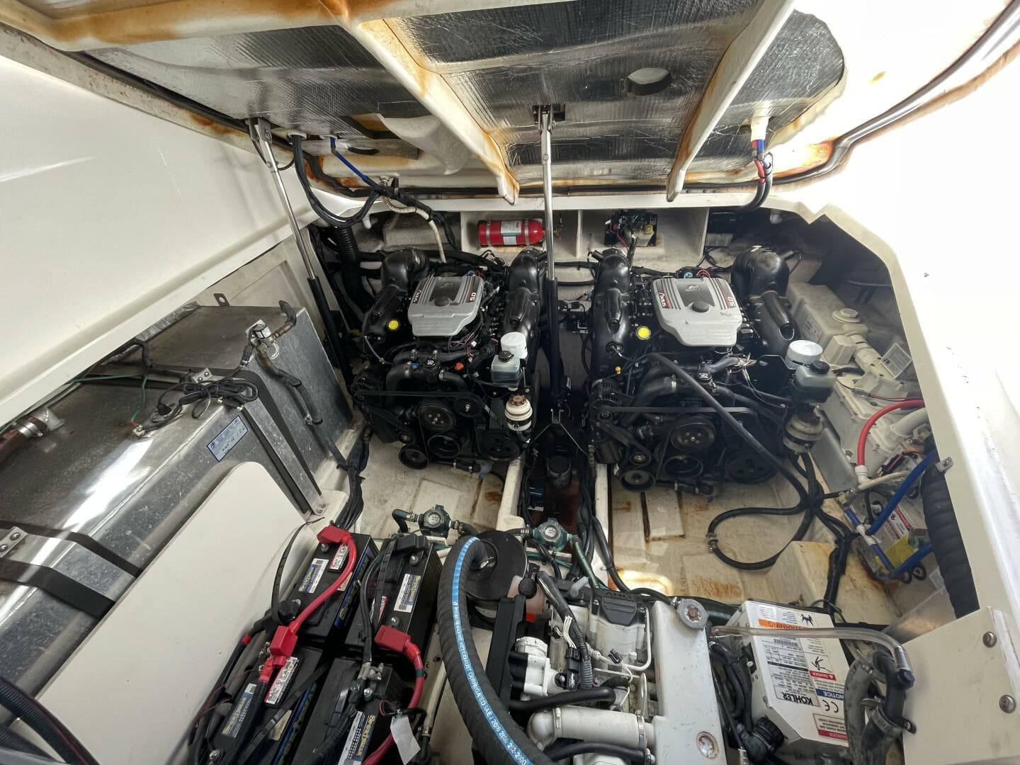 2010 Sea Ray 330 Sundancer