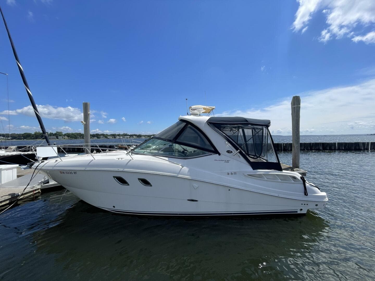 2010 Sea Ray 330 Sundancer