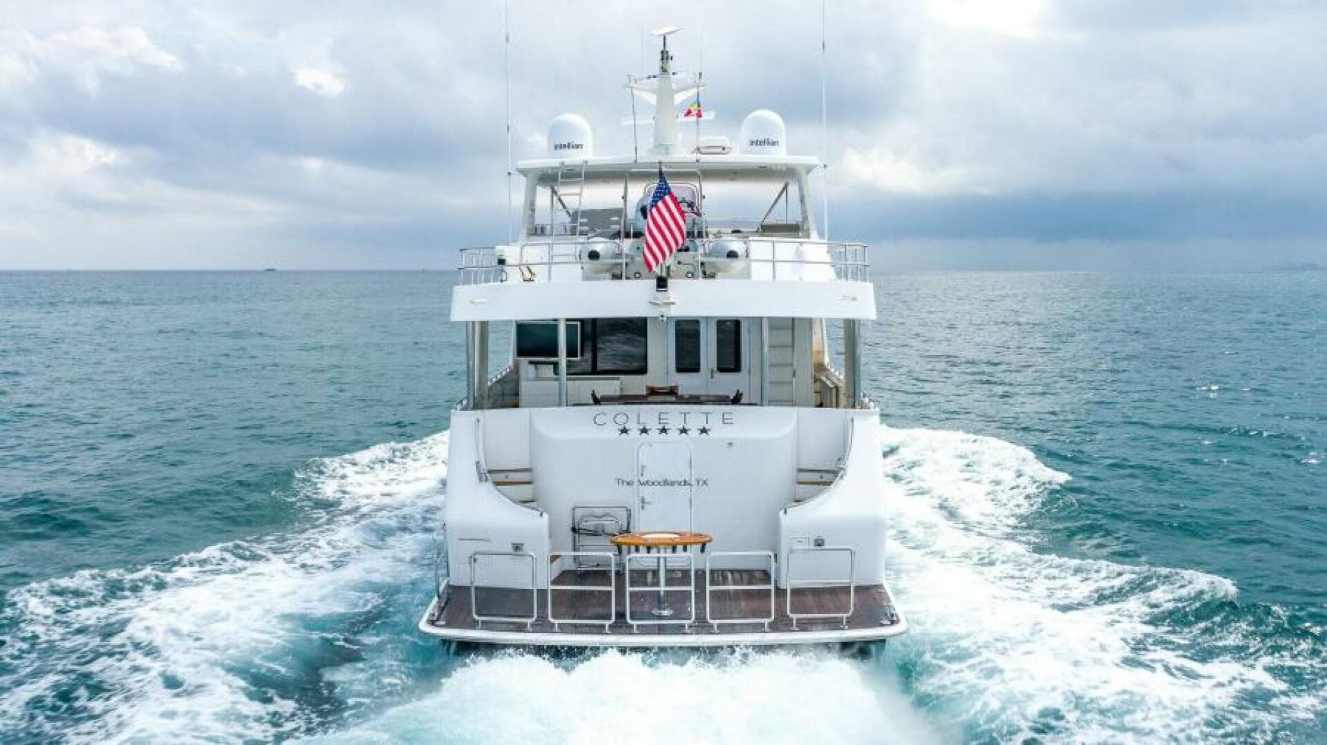 2005 Outer Reef Yachts 