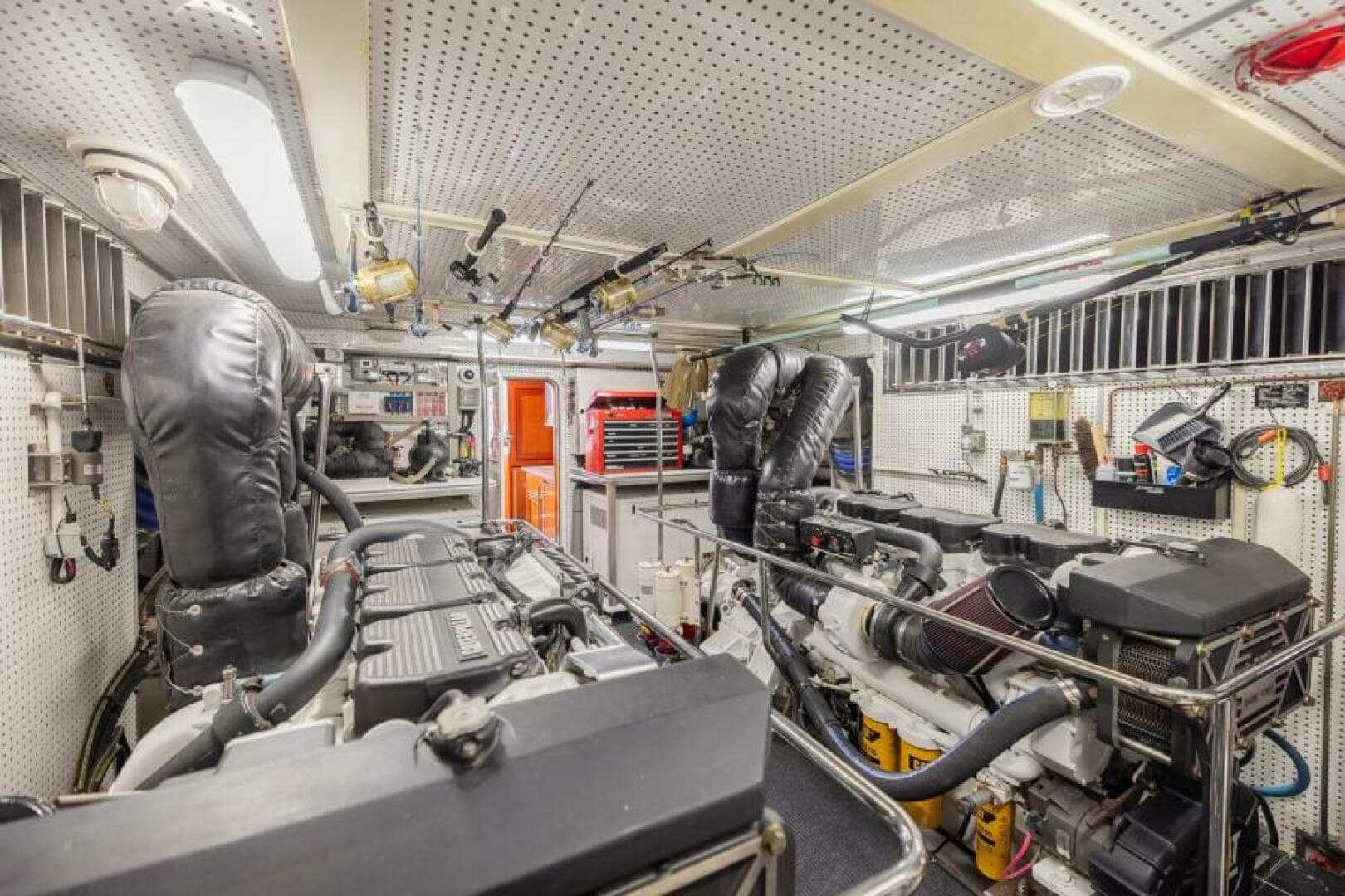 2005 Outer Reef Yachts 