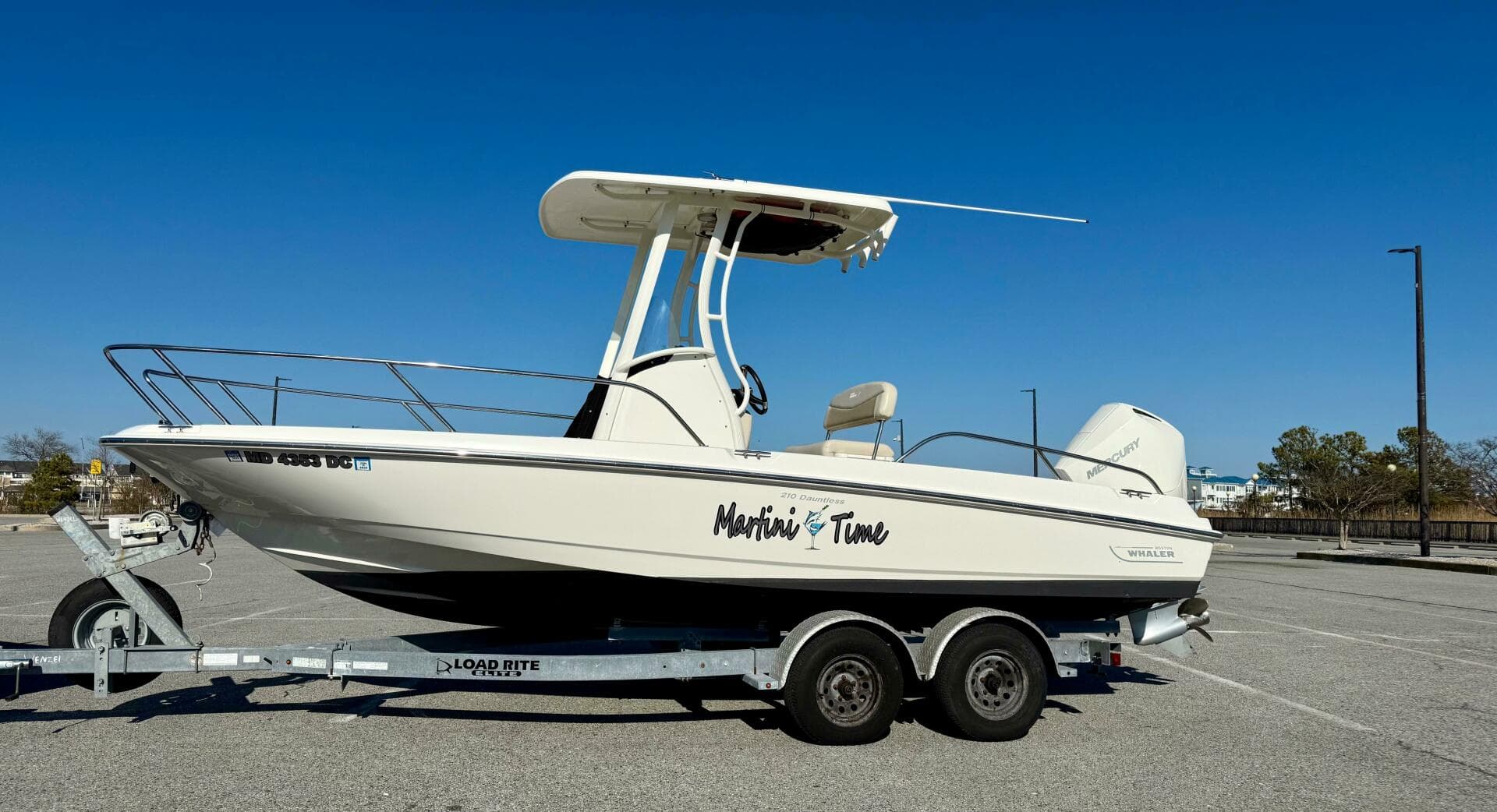 2020 Boston Whaler 210 Dauntless