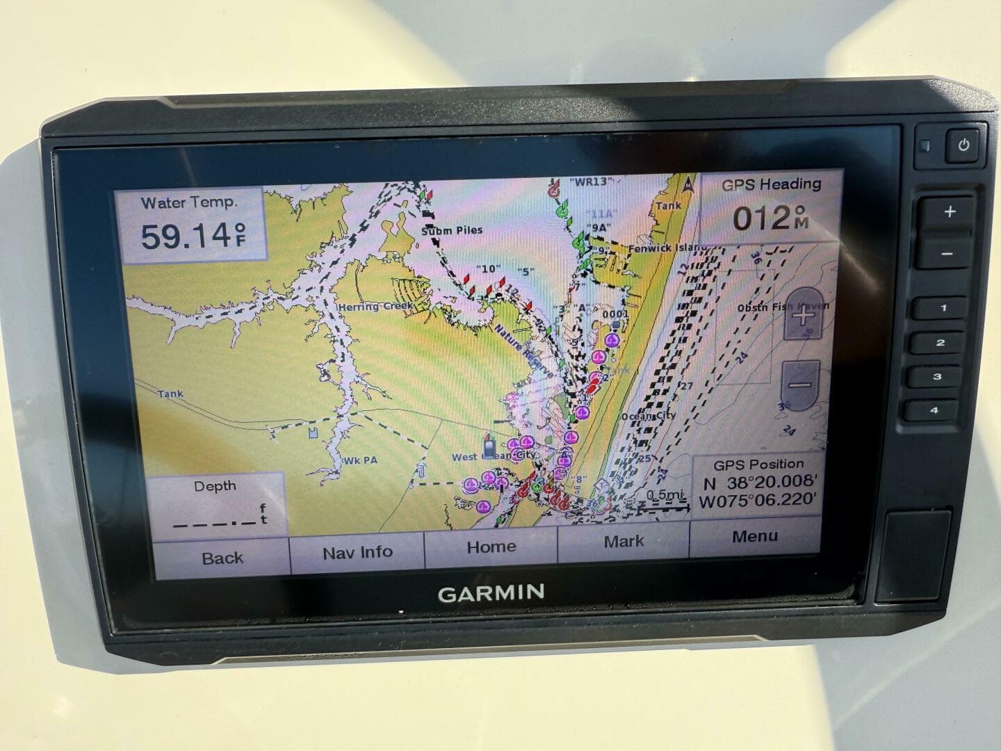 2020 Boston Whaler 210 Dauntless