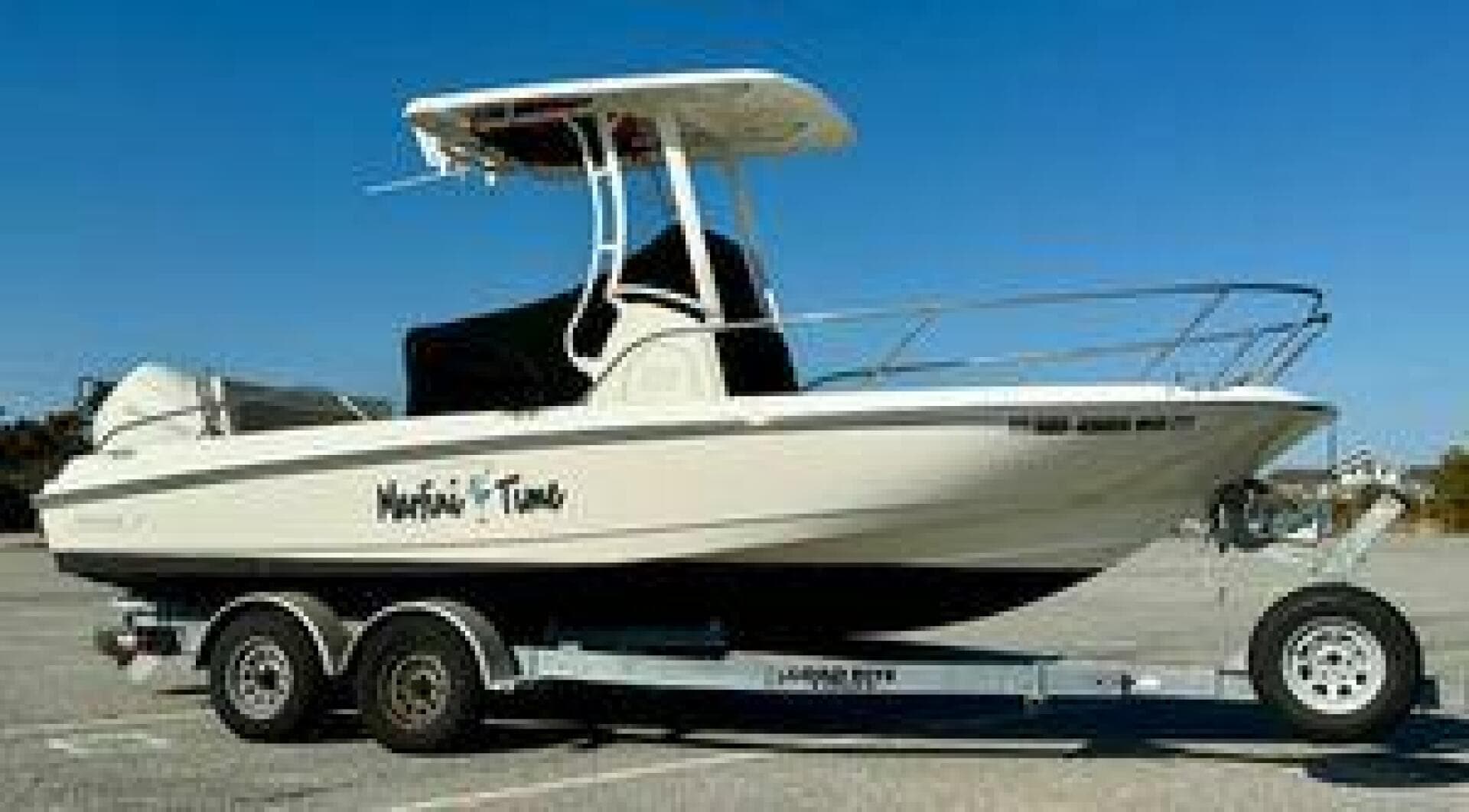 2020 Boston Whaler 210 Dauntless