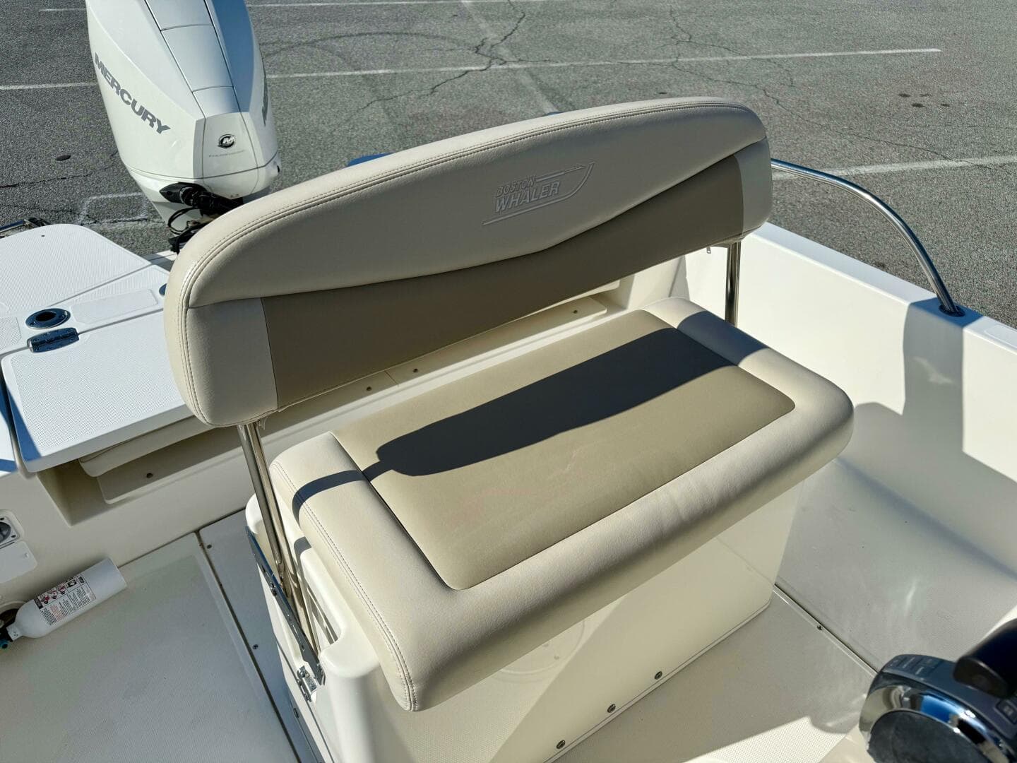 2020 Boston Whaler 210 Dauntless
