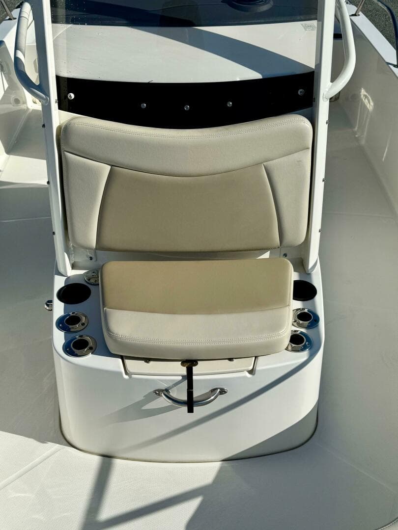 2020 Boston Whaler 210 Dauntless