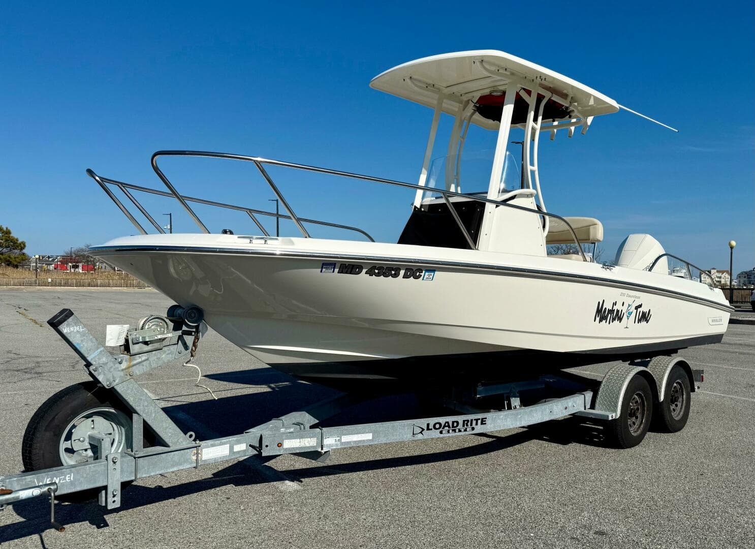 2020 Boston Whaler 210 Dauntless