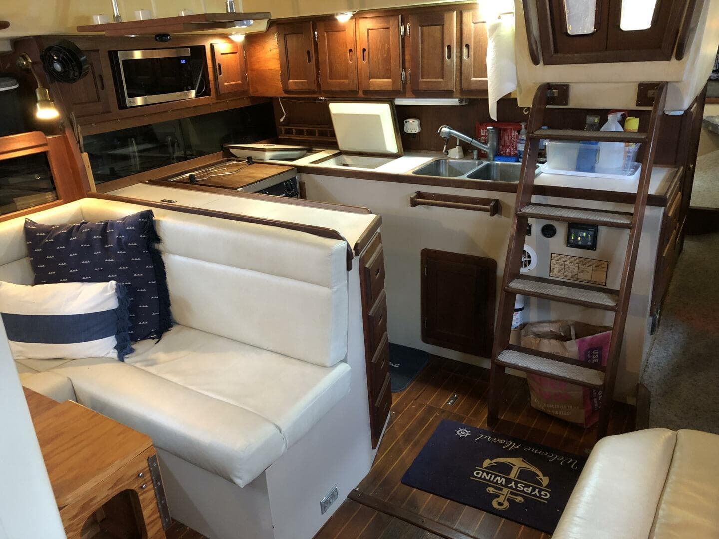 1988 Catalina Morgan Classic 41