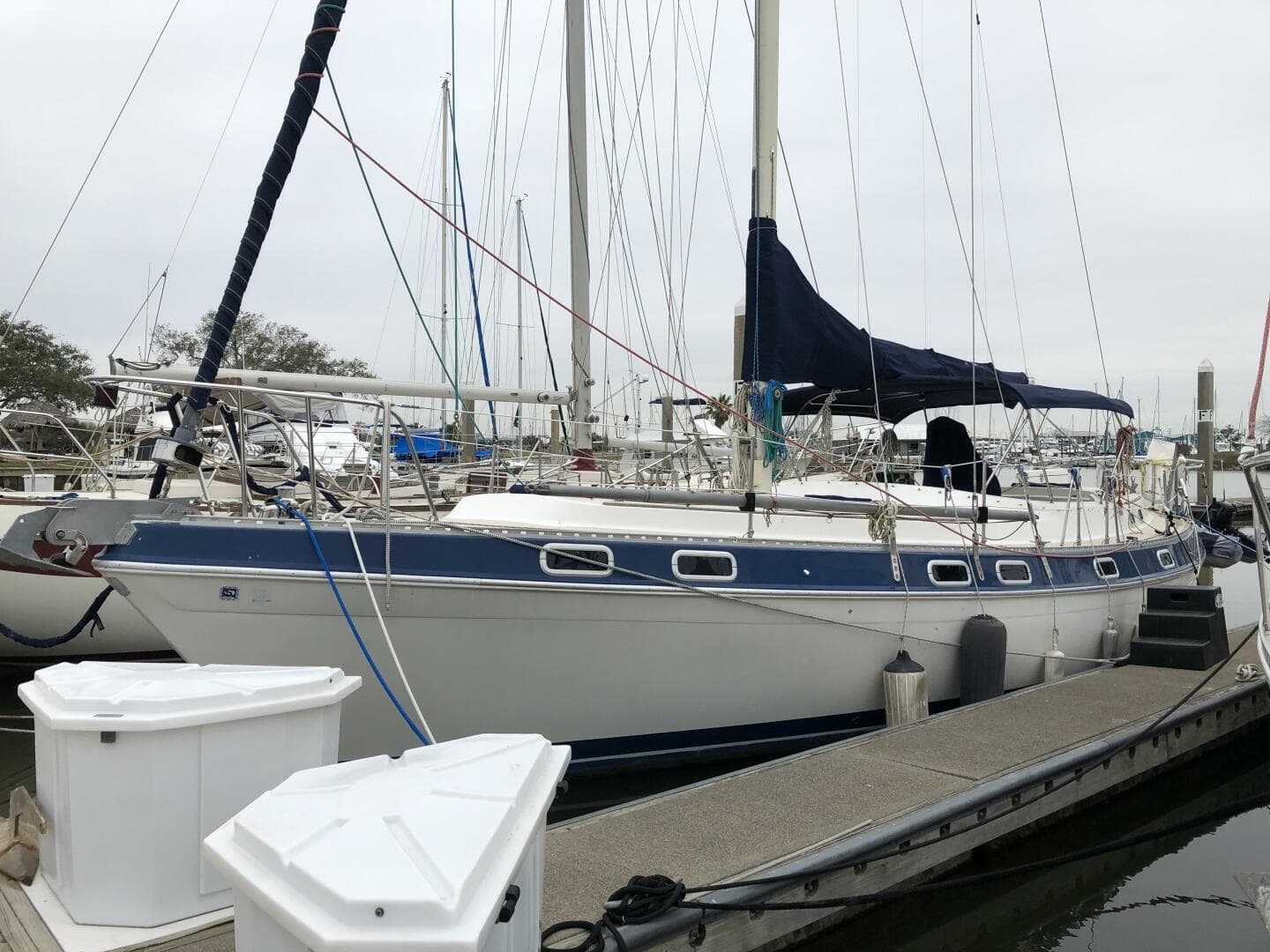 1988 Catalina Morgan Classic 41