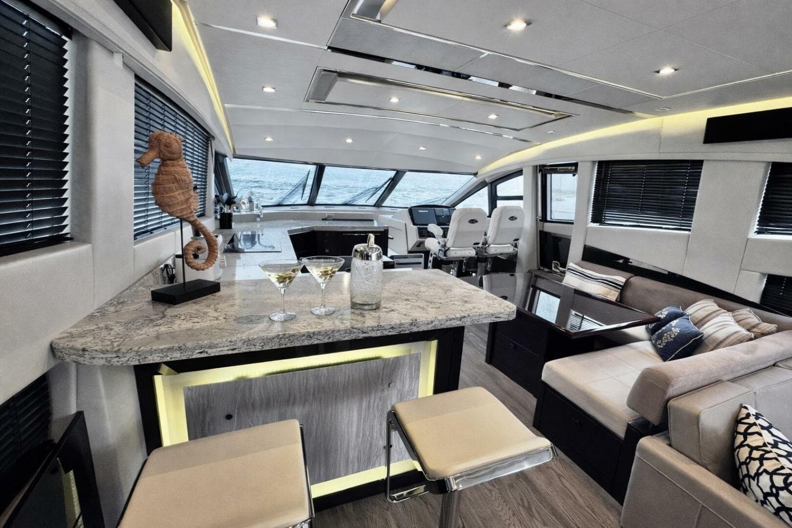 2018 Sea Ray L650 Fly