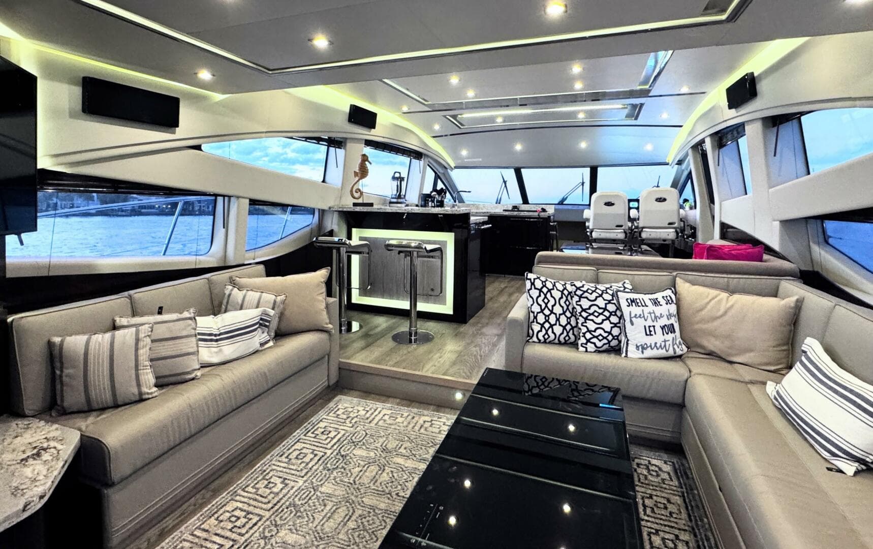 2018 Sea Ray L650 Fly