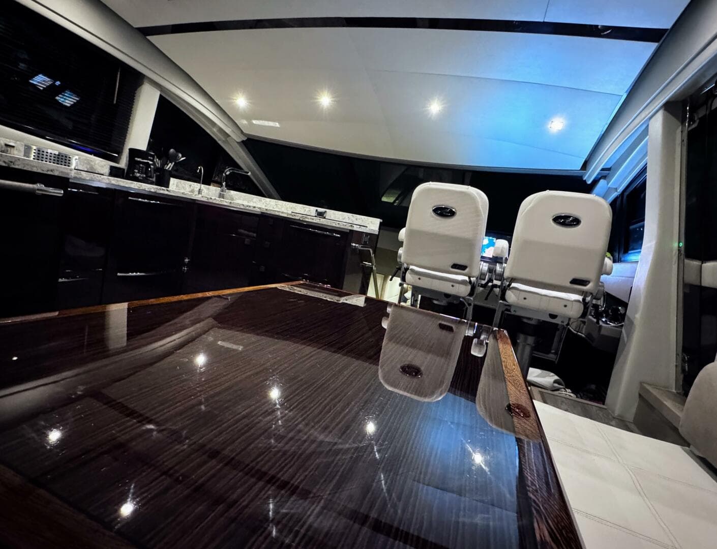 2018 Sea Ray L650 Fly