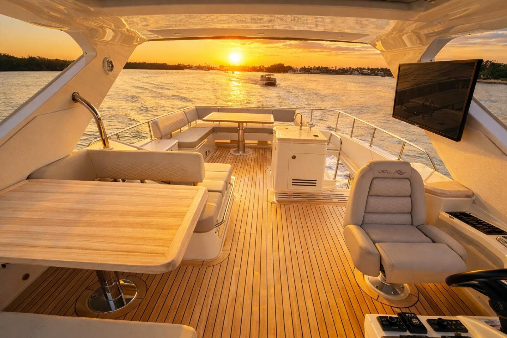 2018 Sea Ray L650 Fly