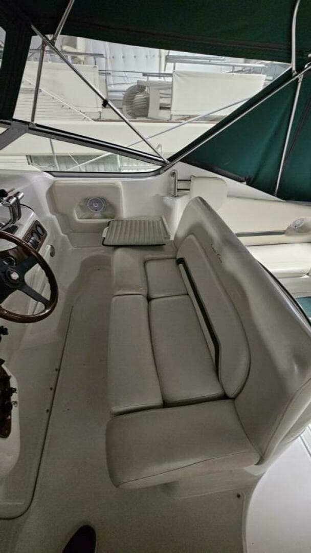 1998 Chris-Craft 320 Express Cruiser