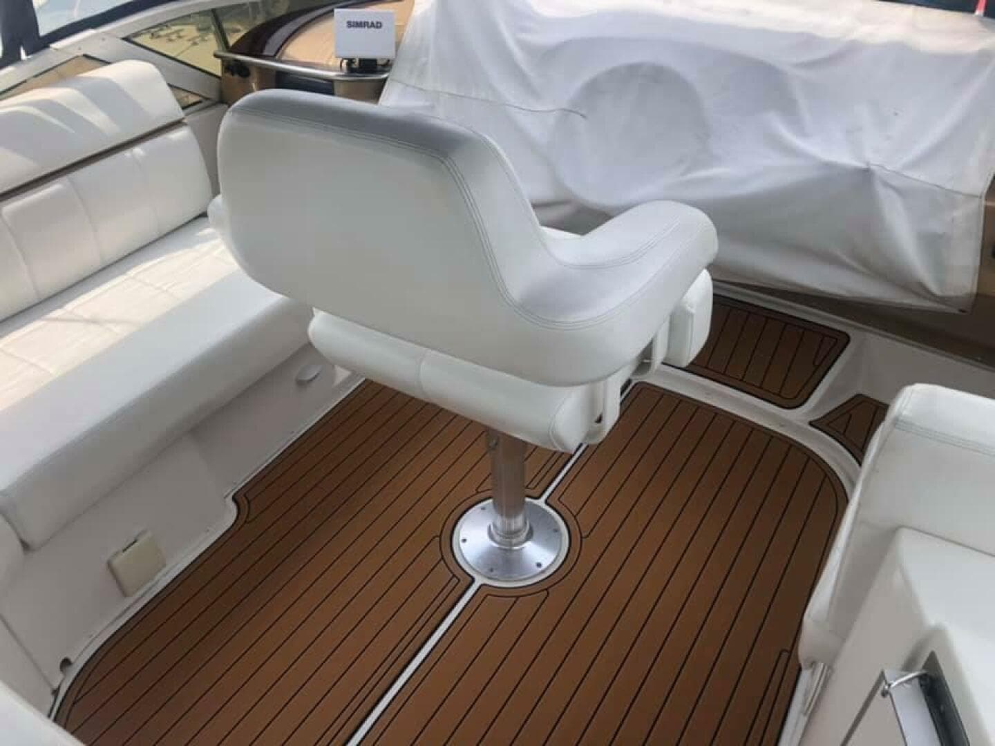 2002 Carver 444 Cockpit Motor Yacht