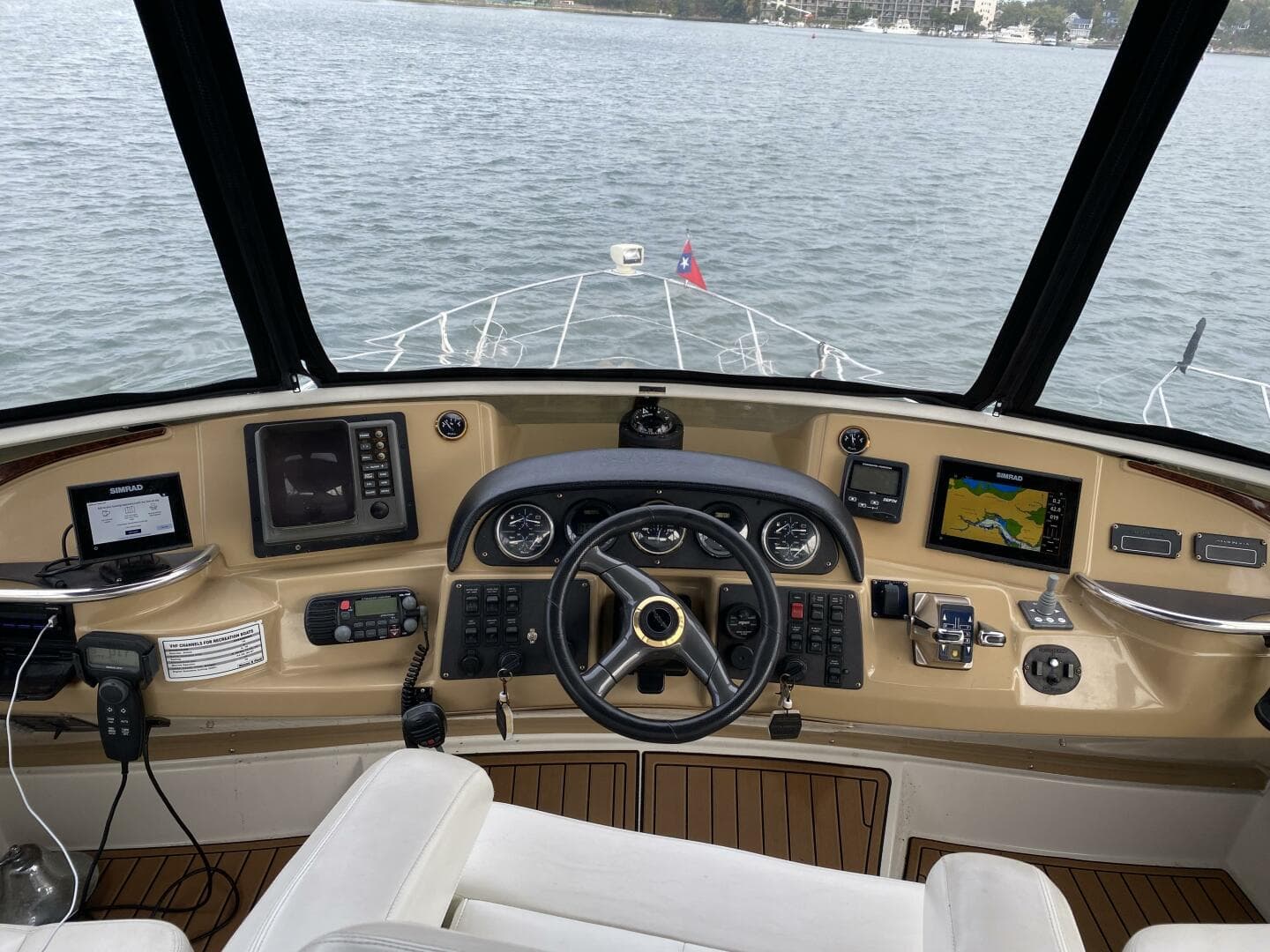 2002 Carver 444 Cockpit Motor Yacht