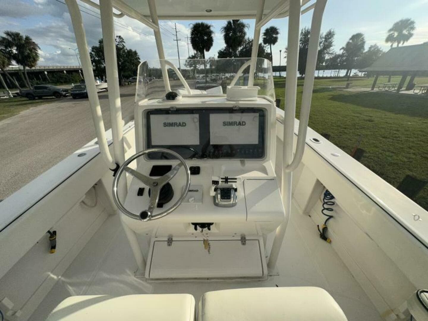 2008 31 Jupiter Center Console
