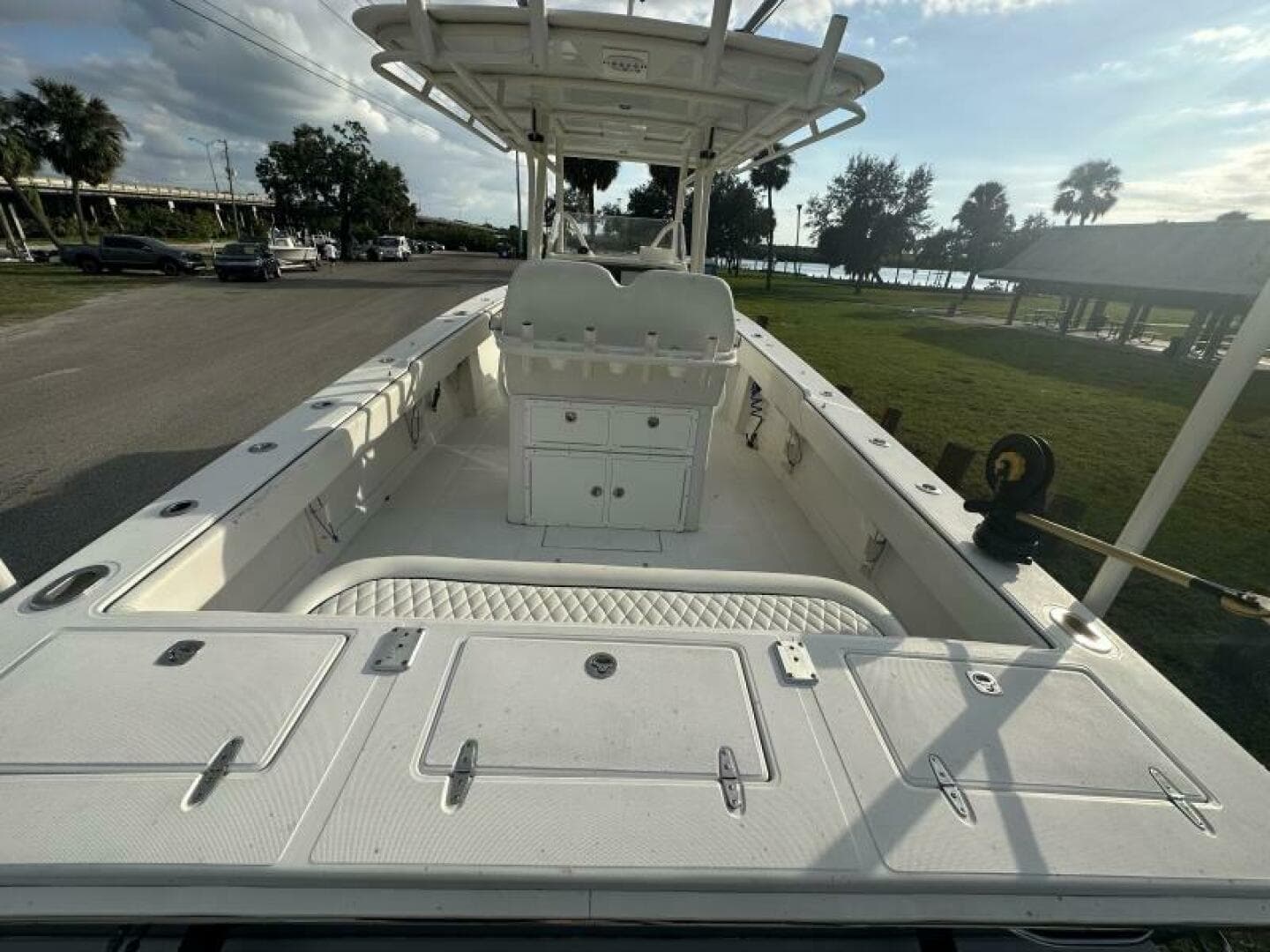 2008 31 Jupiter Center Console
