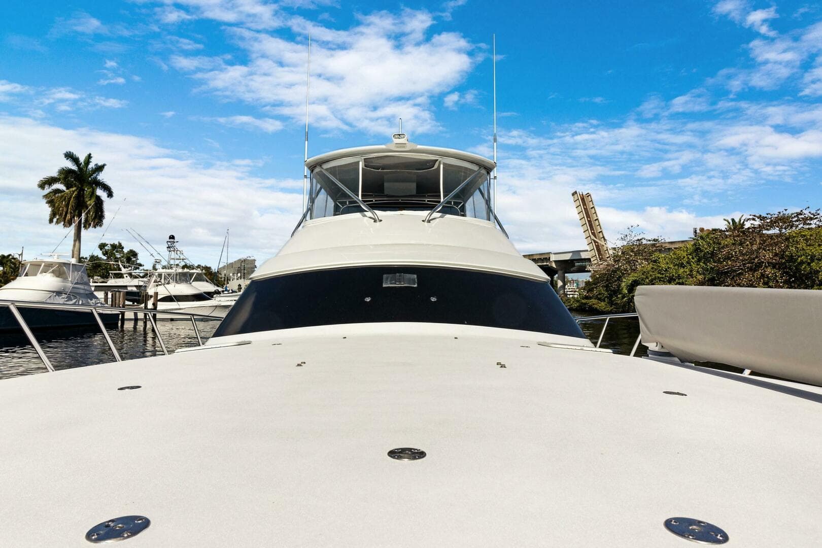 2016 Hatteras GT63