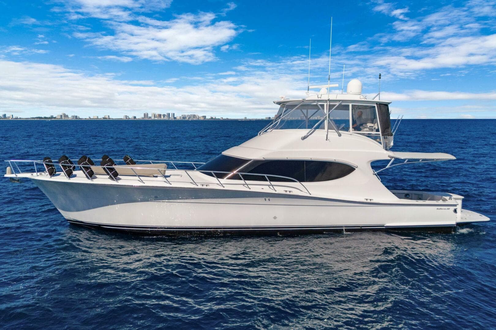 2016 Hatteras GT63