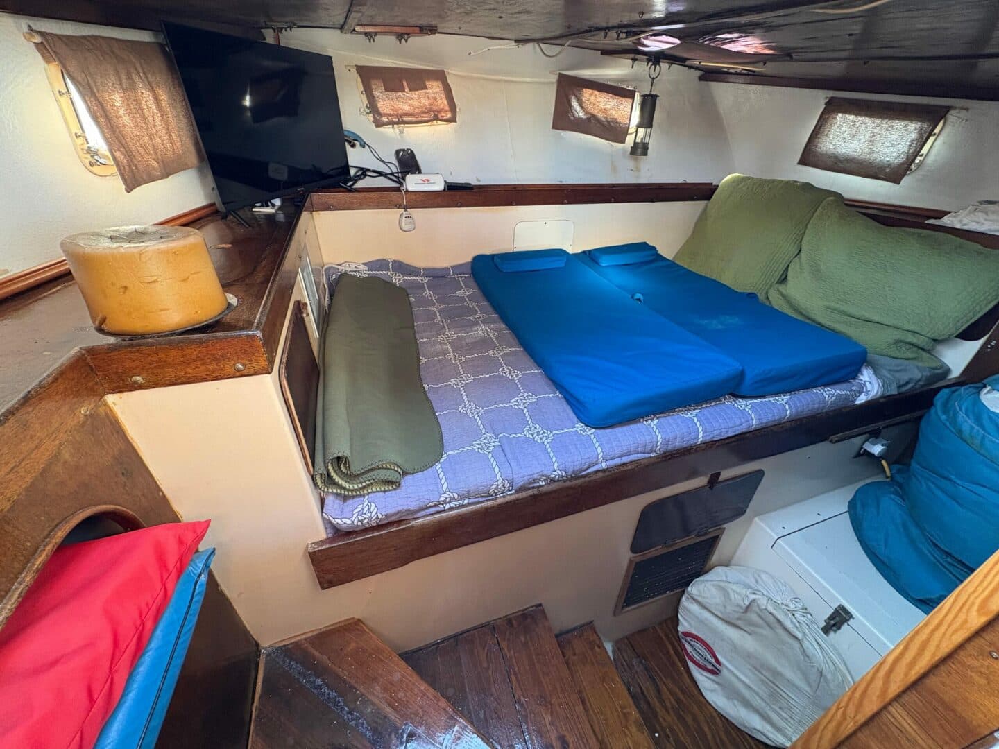 1979-freedom-40-cat-ketch-sail-9702897-20250513145355718-1_XLARGE.jpg