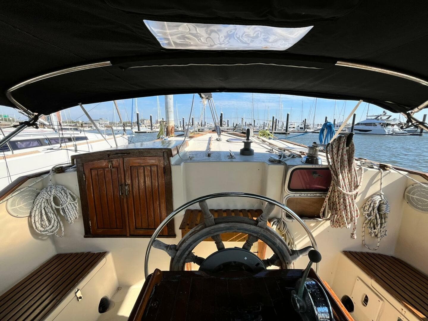 1979-freedom-40-cat-ketch-sail-9702897-20250303172807540-1_XLARGE.jpg